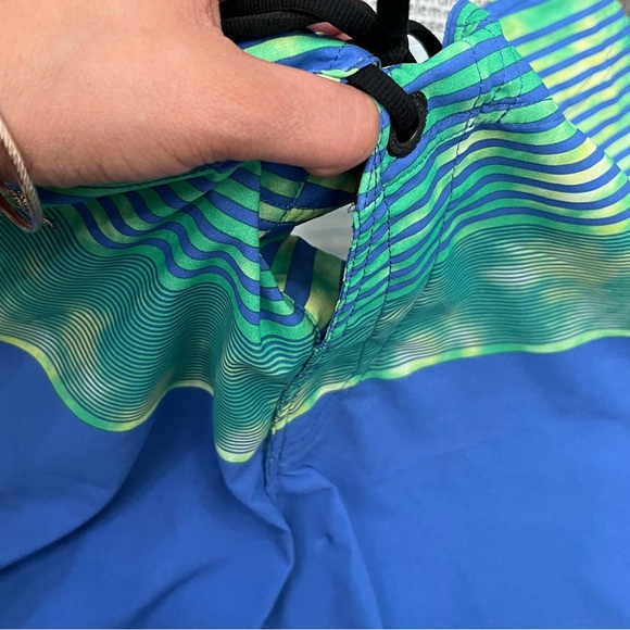 Volcom swimming shorts - Picture 7 of 7